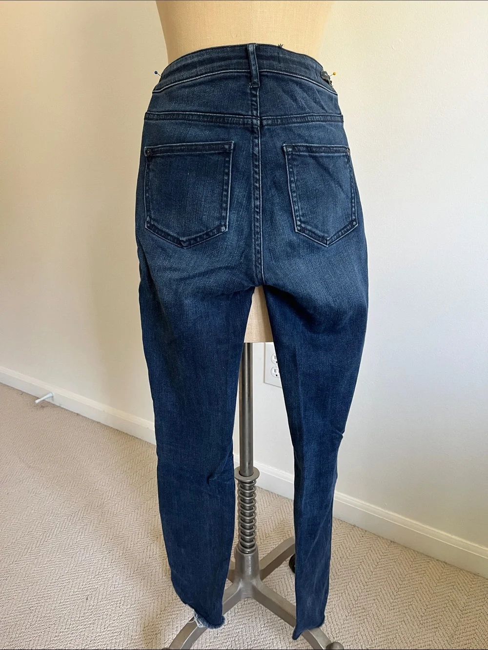 Anthropologie “Pilcro” Dark Wash Ultra High-Rise Women’s Skinny Jeans